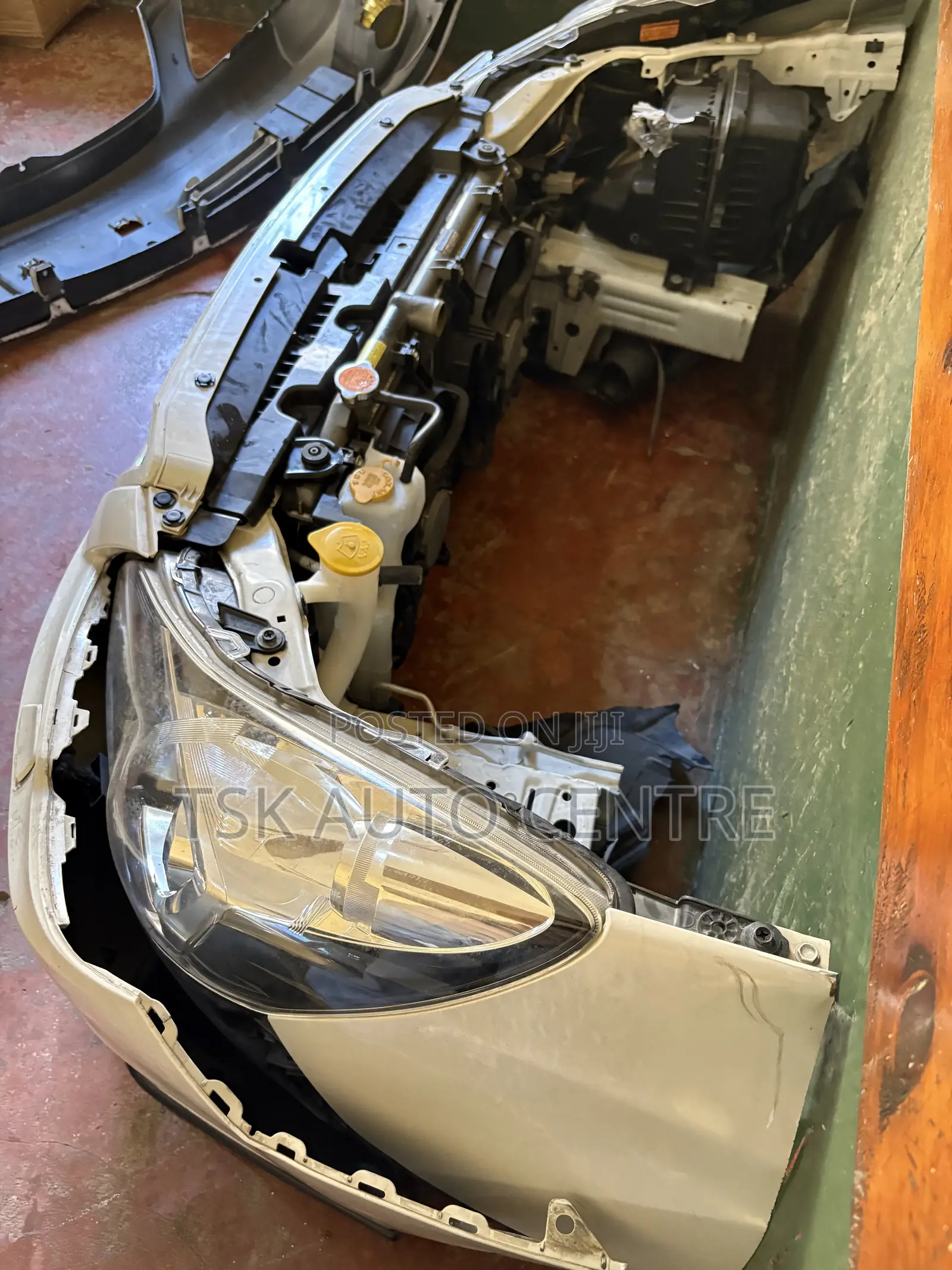 Subaru Legacy Nosecut