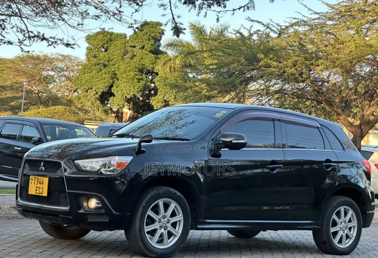 Mitsubishi RVR 2010 Black