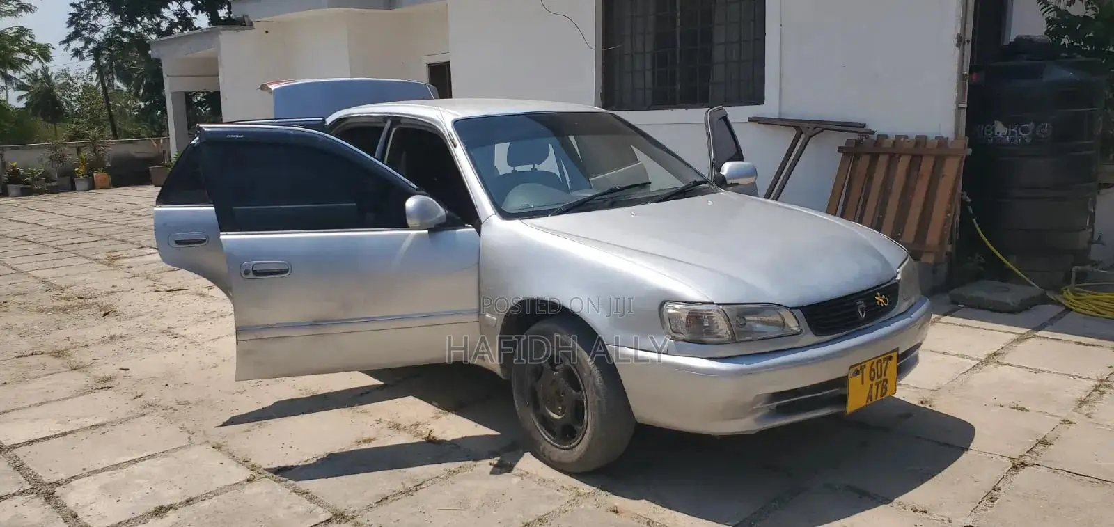 Toyota Corolla Sedan 1998 Silver
