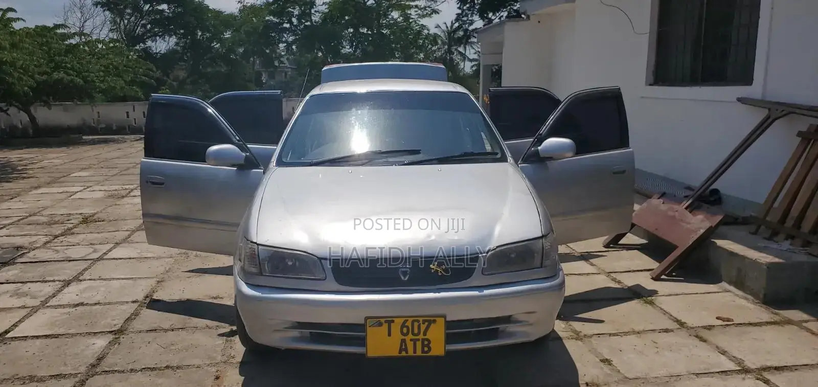 Toyota Corolla Sedan 1998 Silver