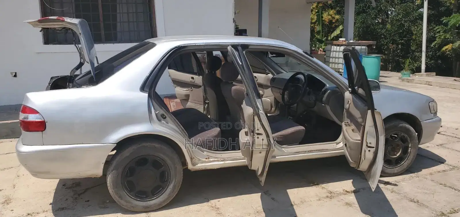 Toyota Corolla Sedan 1998 Silver
