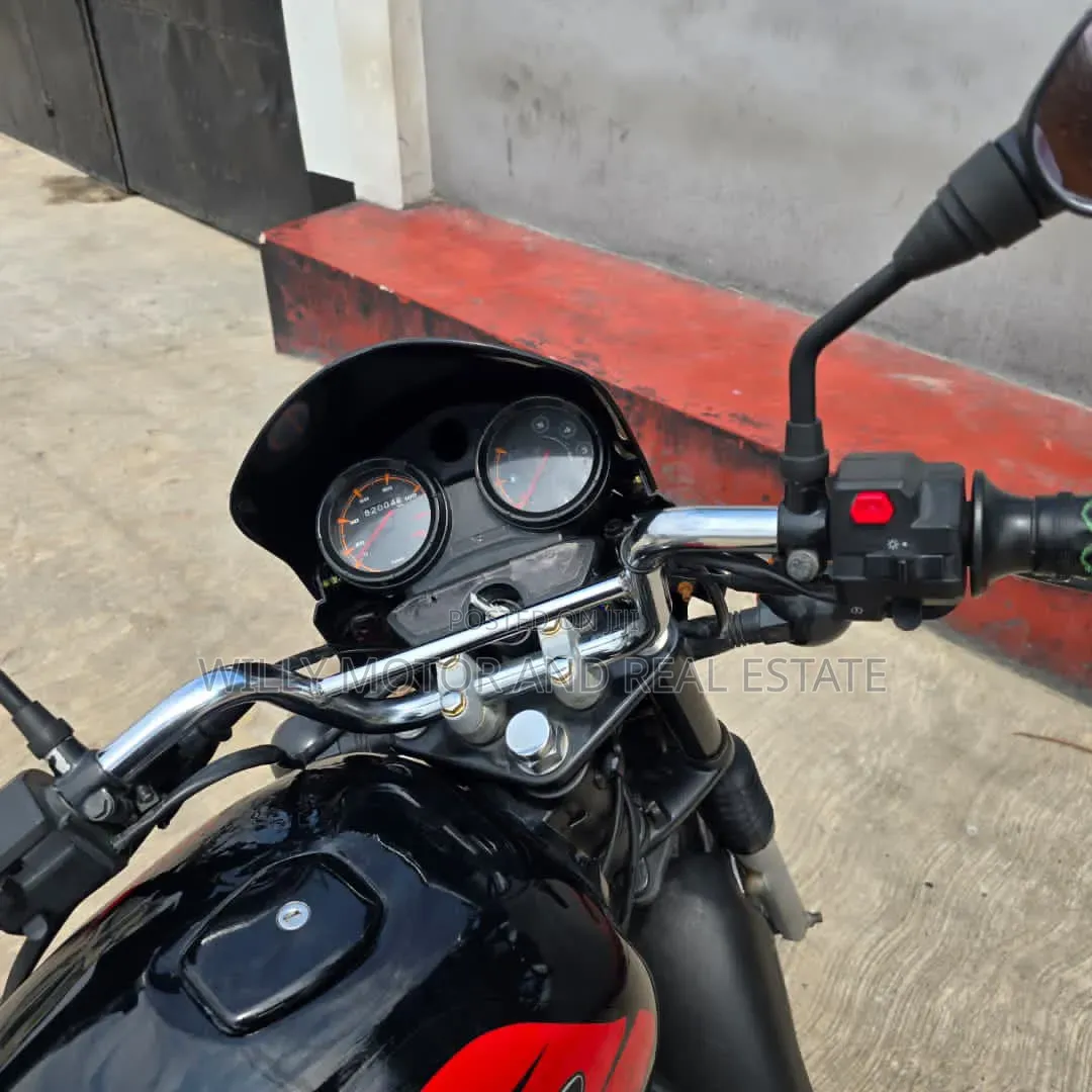 Bajaj Boxer 125 2022 Black