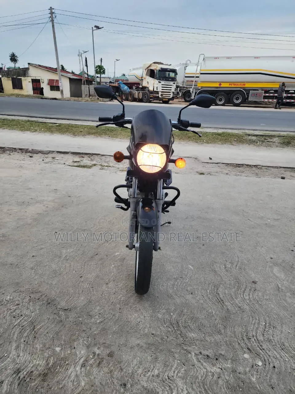 New Bajaj Boxer 125 2022 Black
