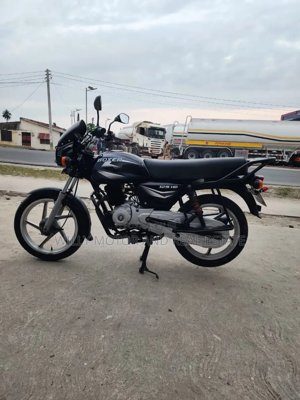 New Bajaj Boxer 125 2022 Black