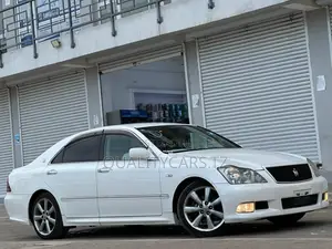 Toyota Crown 2006 White