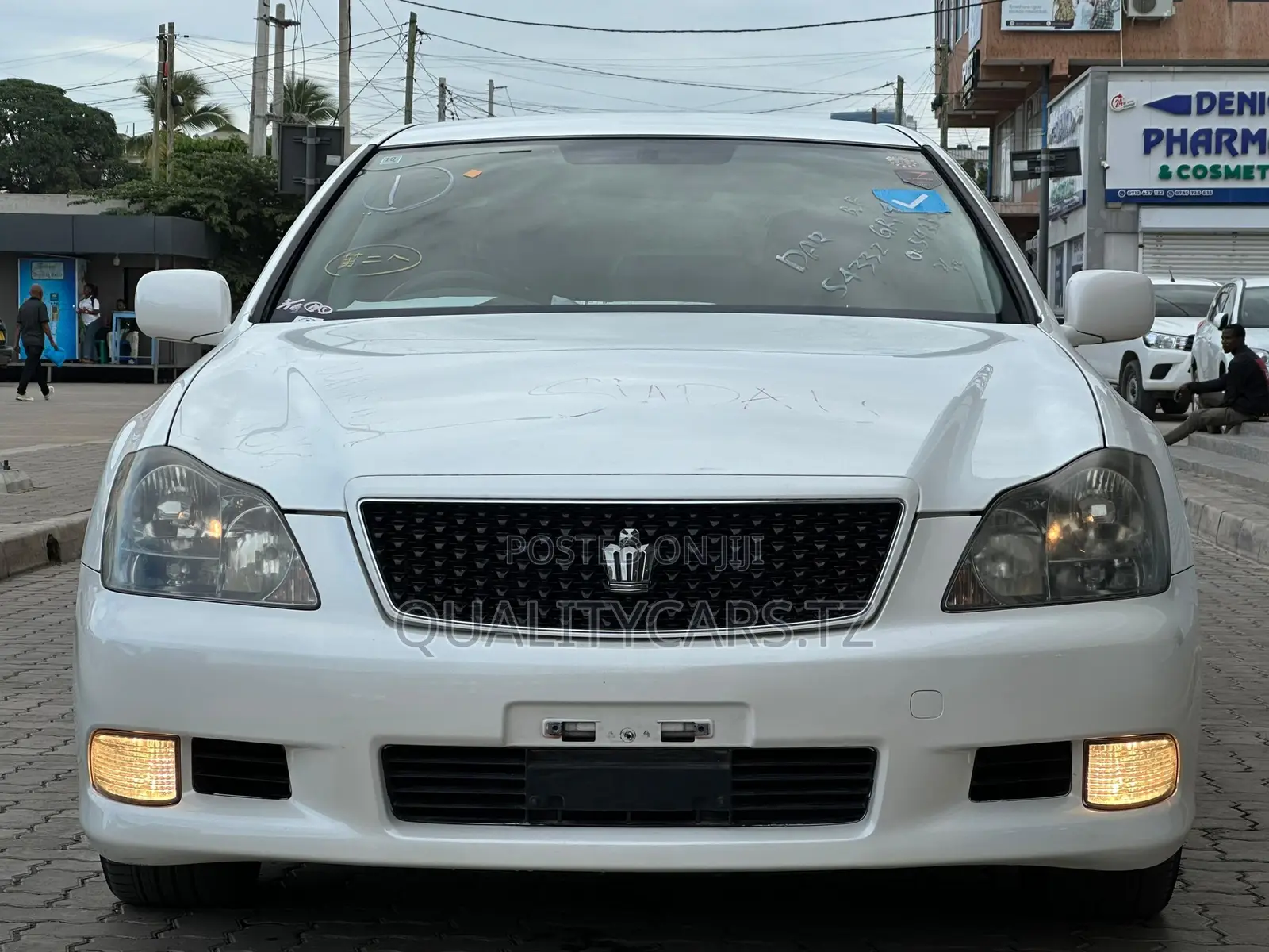 Toyota Crown 2006 White
