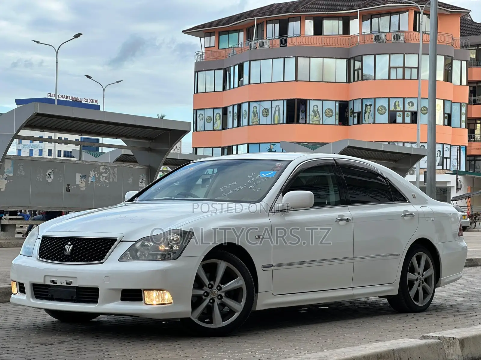 Toyota Crown 2006 White