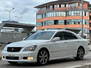 Toyota Crown 2006 White
