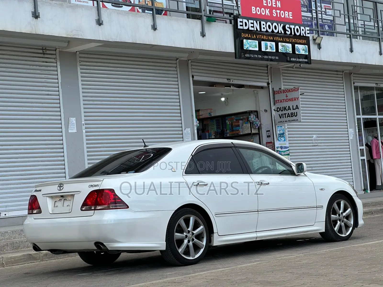 Toyota Crown 2006 White