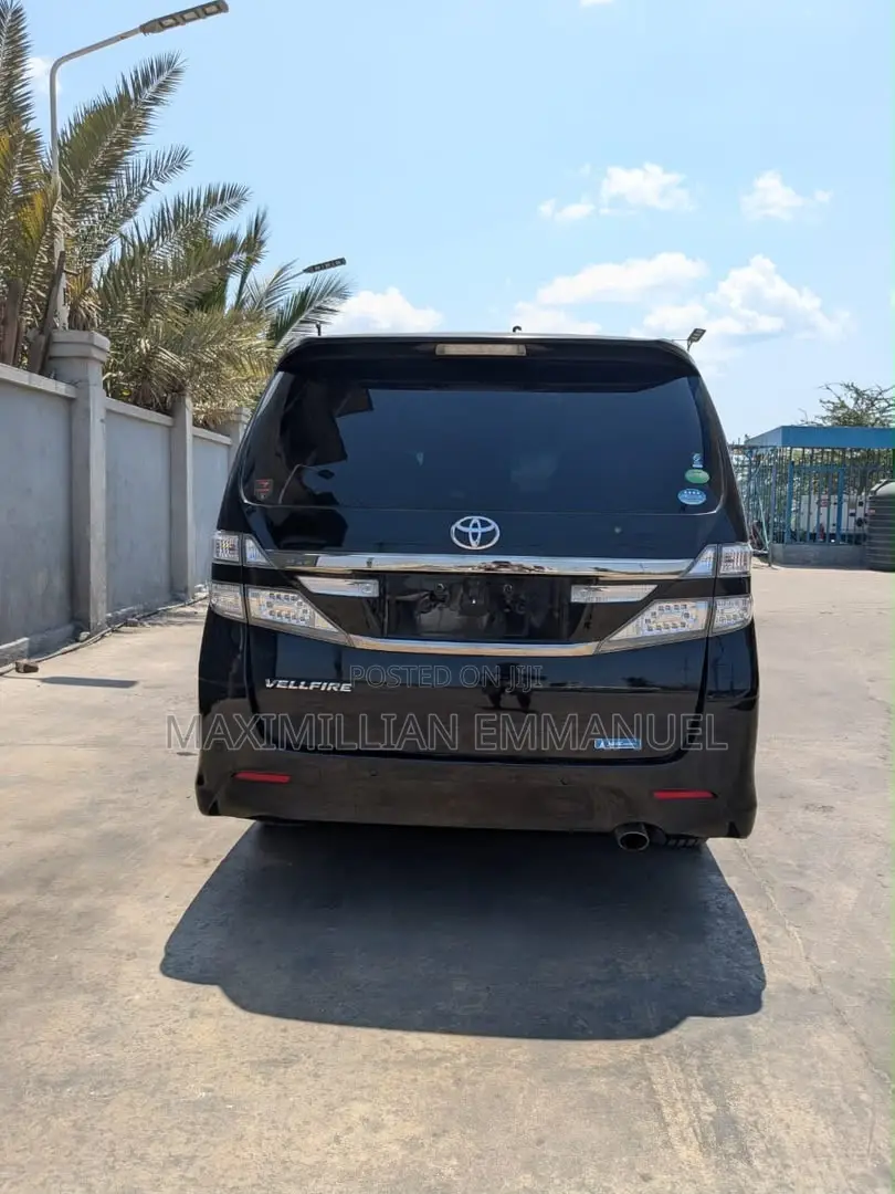 Toyota Vellfire 2013 Black