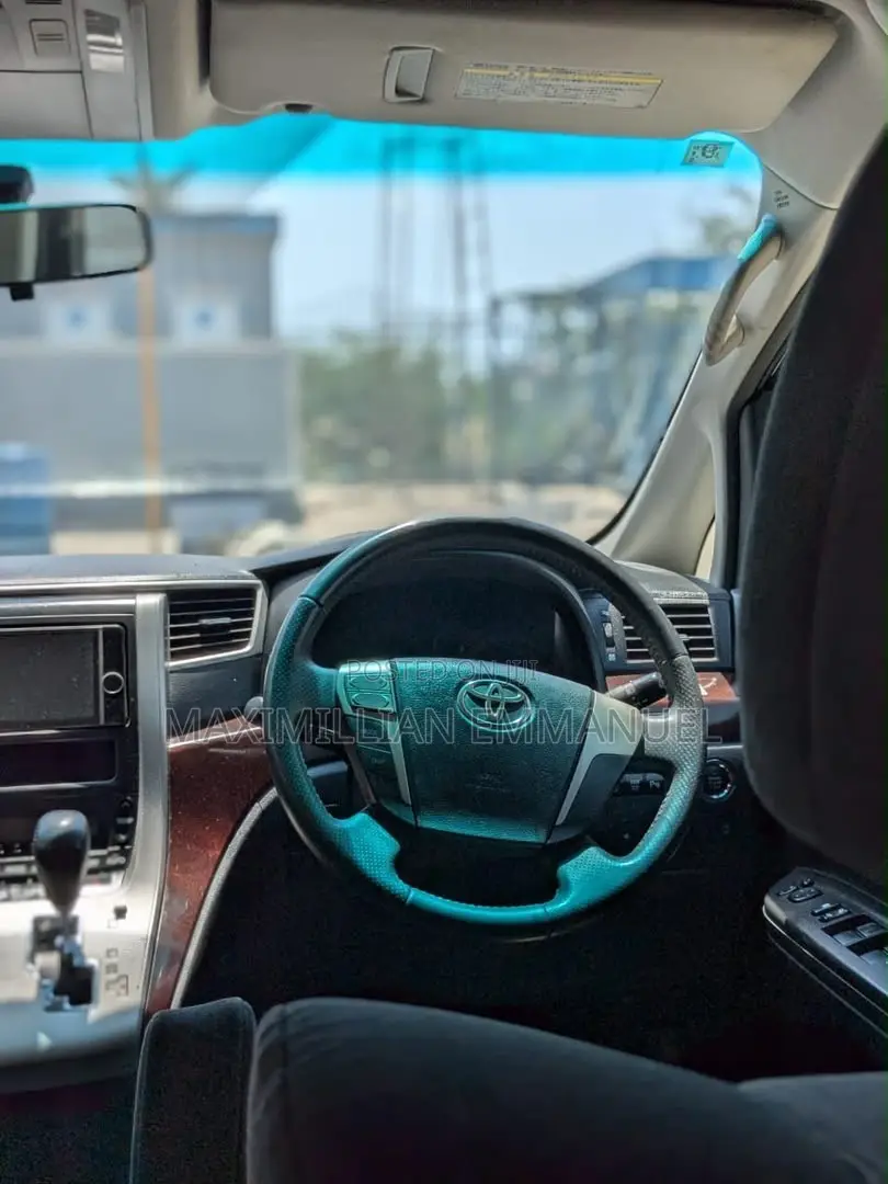 Toyota Vellfire 2013 Black