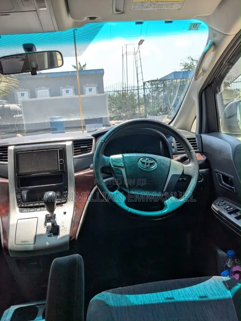 Toyota Vellfire 2013 Black