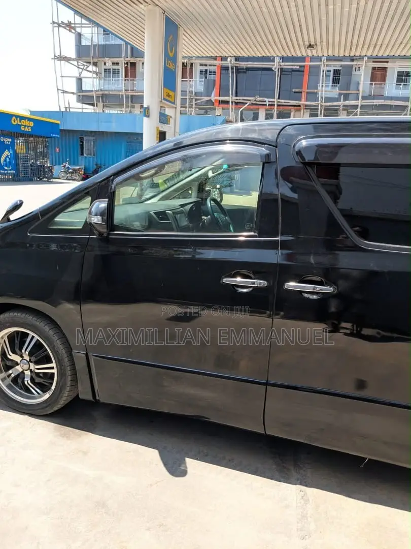 Toyota Vellfire 2013 Black