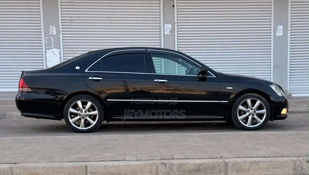 Toyota Crown 2007 Black