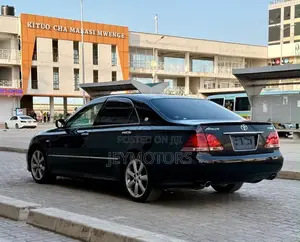 Toyota Crown 2007 Black