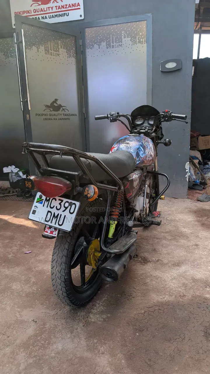 Bajaj Boxer 125 2023 Black
