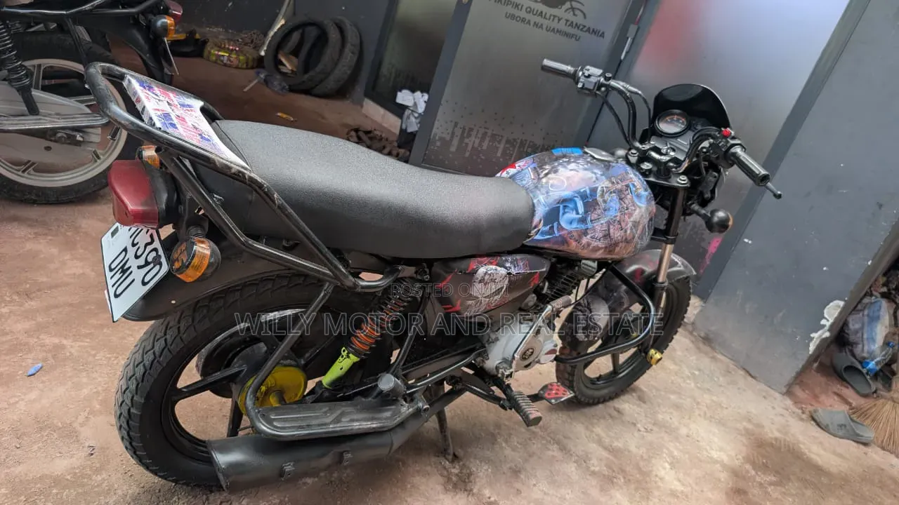 Bajaj Boxer 125 2023 Black