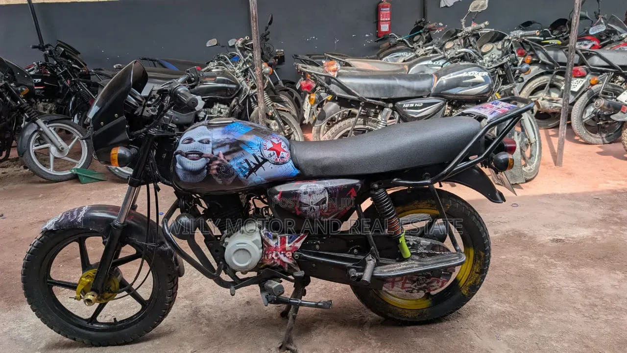 Bajaj Boxer 125 2023 Black