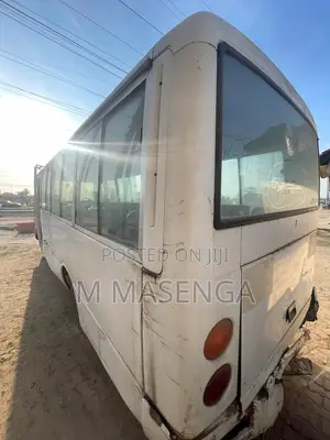 Mitsubishi Fuso Rosa 2007 White