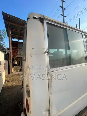 Mitsubishi Fuso Rosa 2007 White