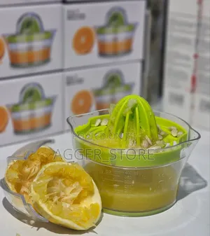 4-in-1 Multifunctional Manual Citrus Juicer