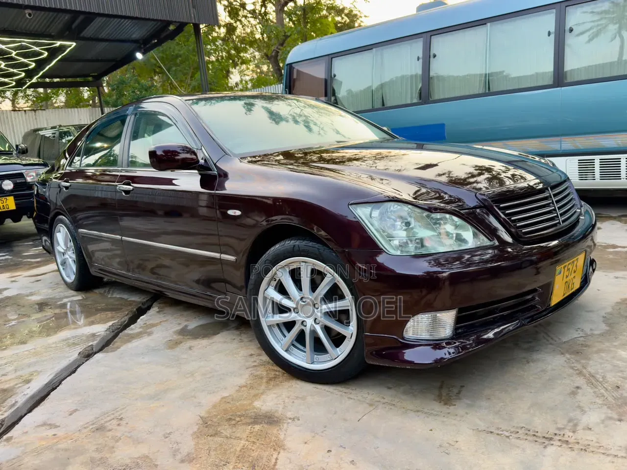 Toyota Crown Royale 2005 Purple