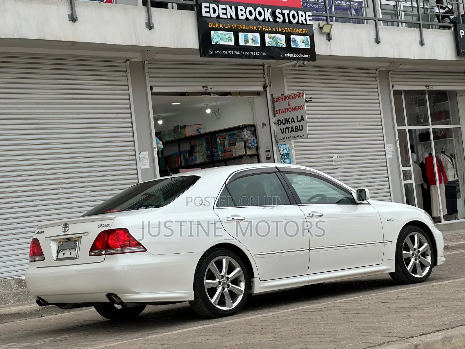 Toyota Crown Royale 2005 White