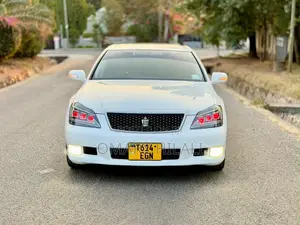 Toyota Crown 2006 Pearl
