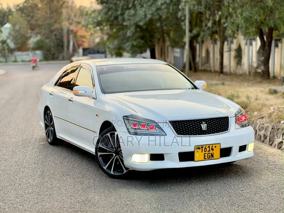 Toyota Crown 2006 Pearl