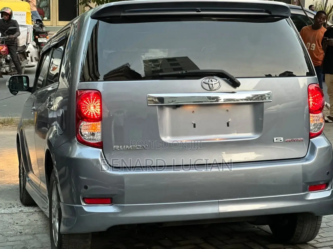 New Toyota Rumion 1.5 FWD 2023 Gray