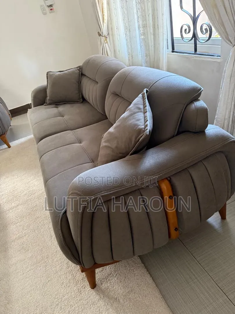 Sofa Set Mint Condition
