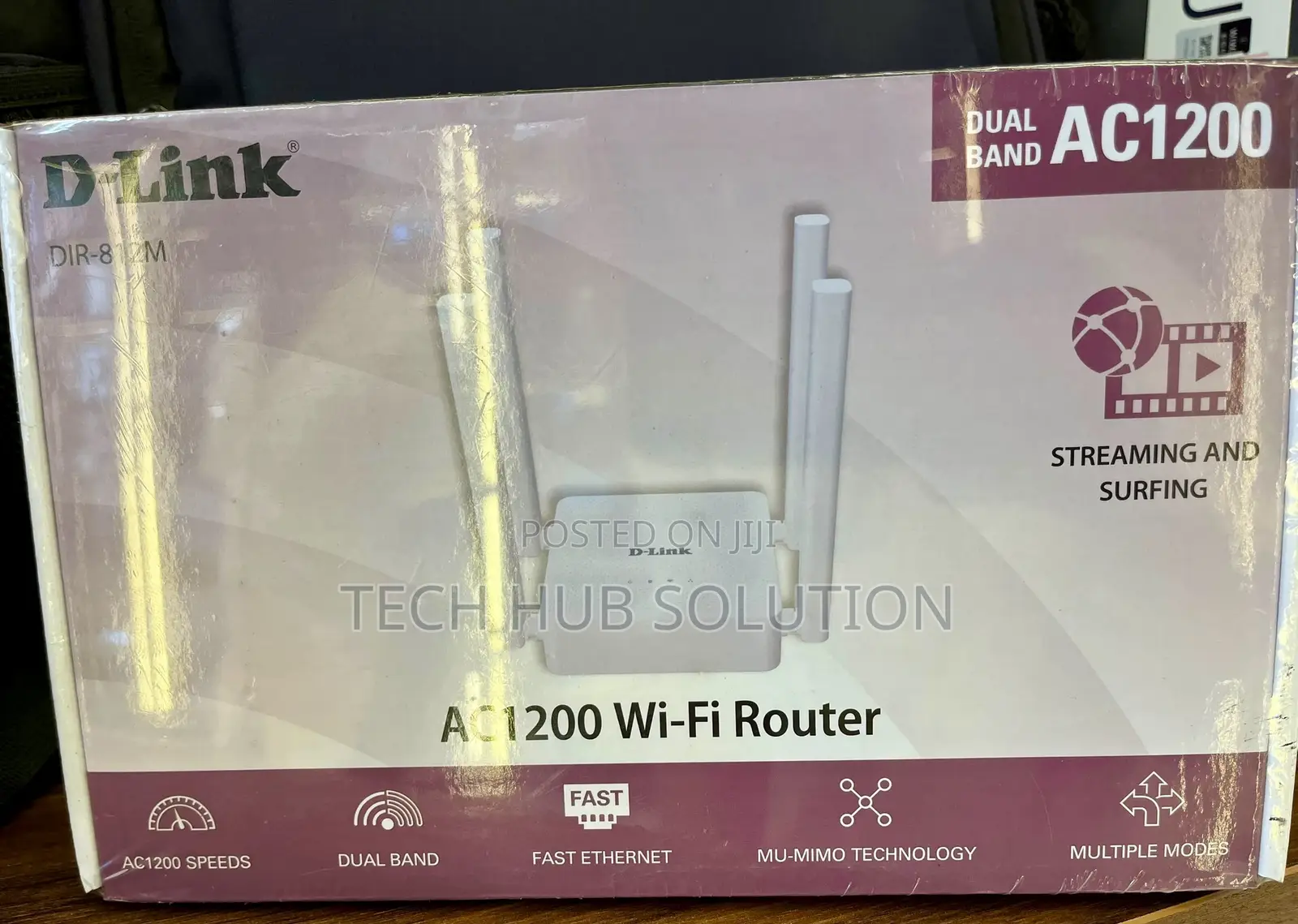 D-Link DIR-812M AC1200 Dual-Band Wi-Fi Router