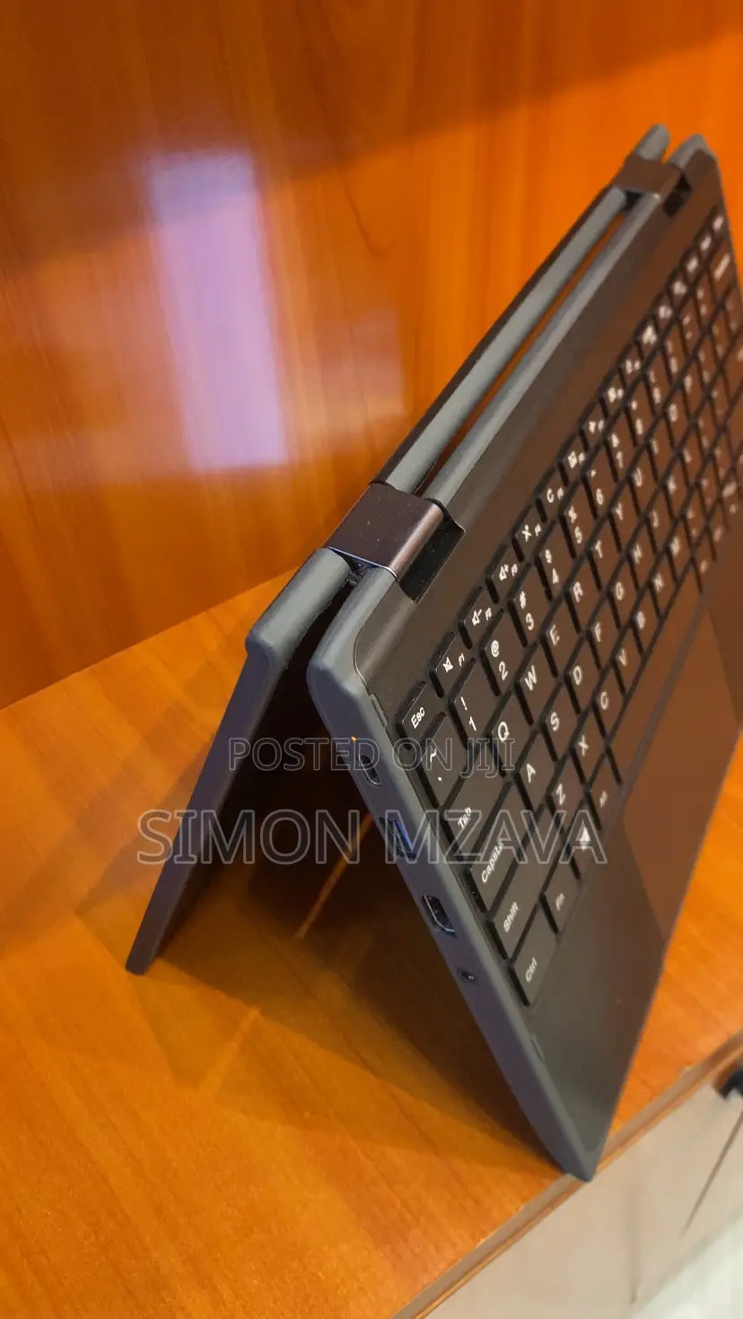Laptop Lenovo 300e 4GB Intel Pentium SSD 128GB