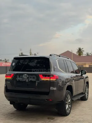 Toyota Land Cruiser 2024 Gray