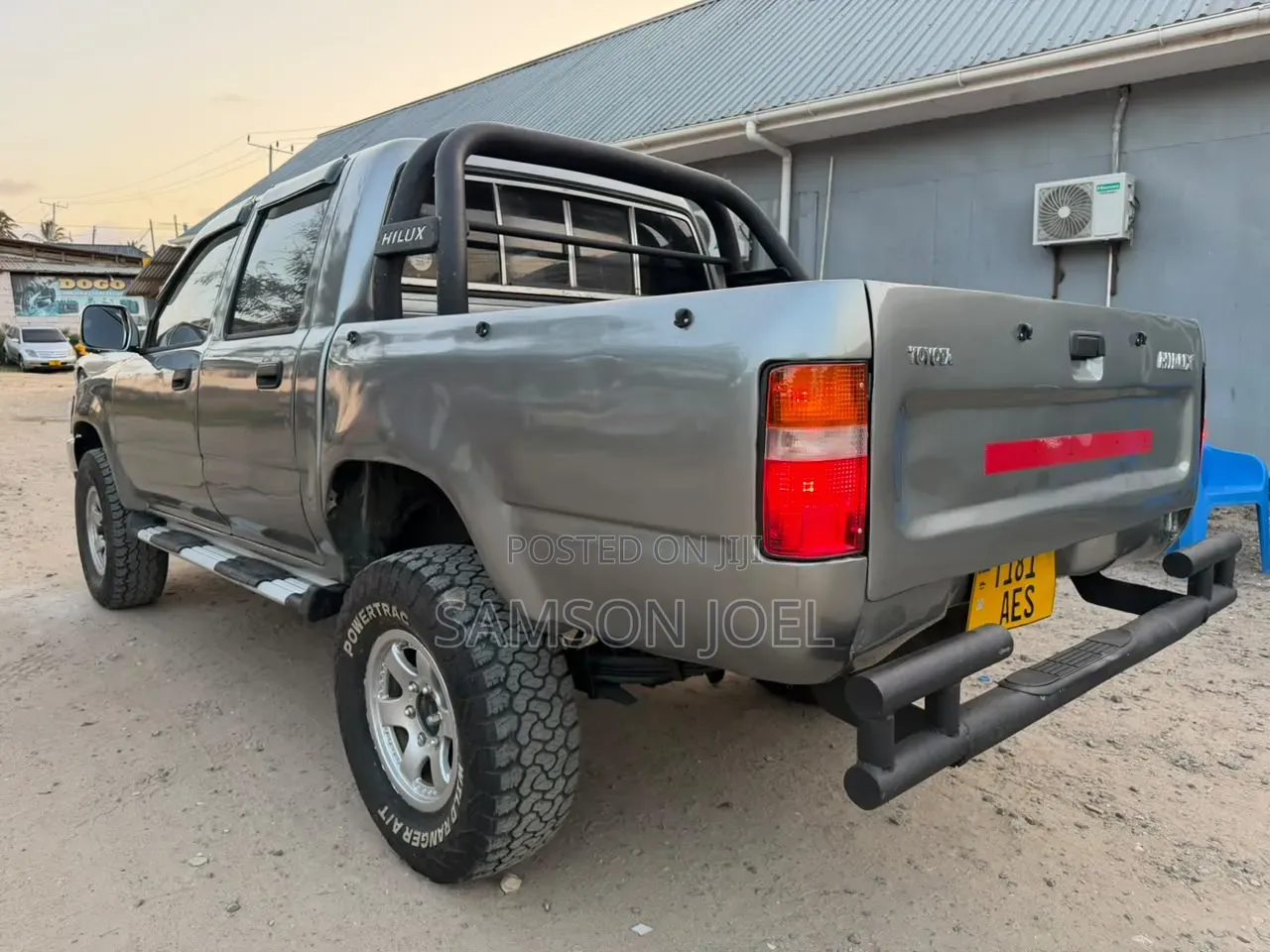 Toyota Hilux 2003 Blue