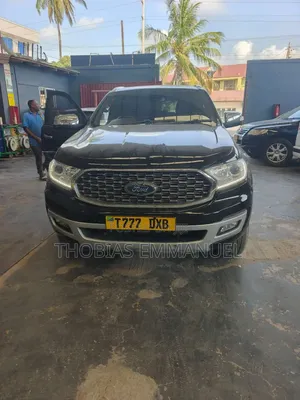 Ford Everest 2021 Black