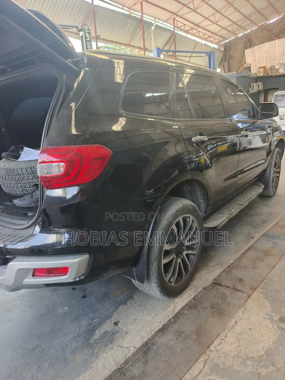 Ford Everest 2021 Black