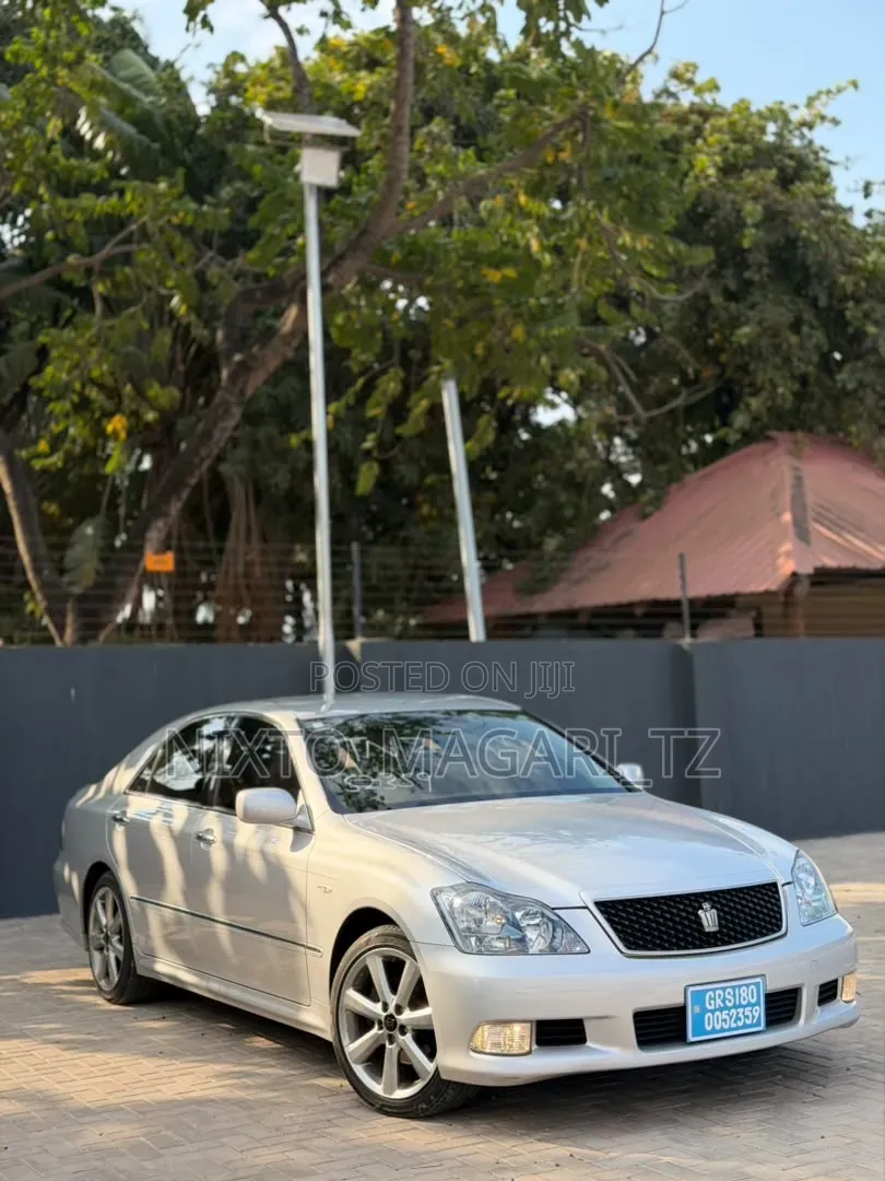Toyota Crown 2007 Silver