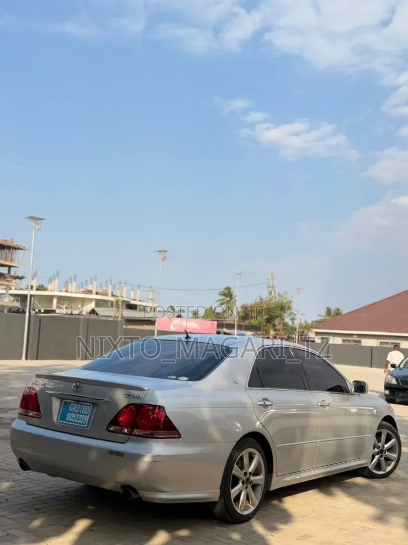 Toyota Crown 2007 Silver