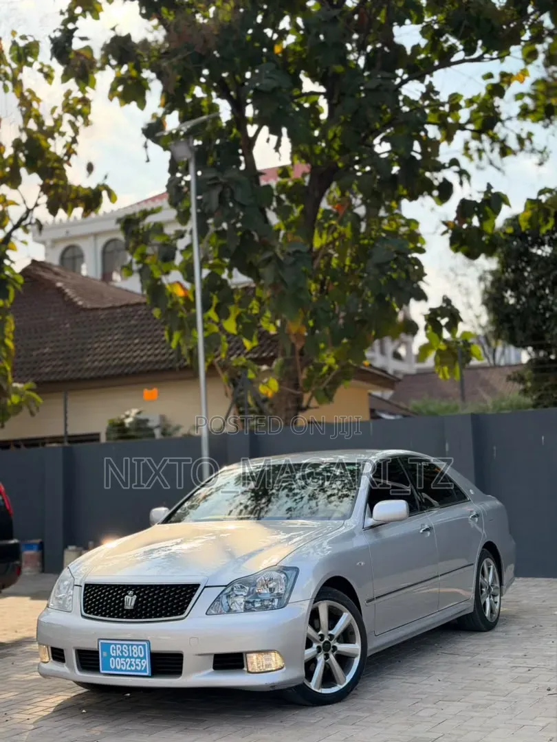 Toyota Crown 2007 Silver