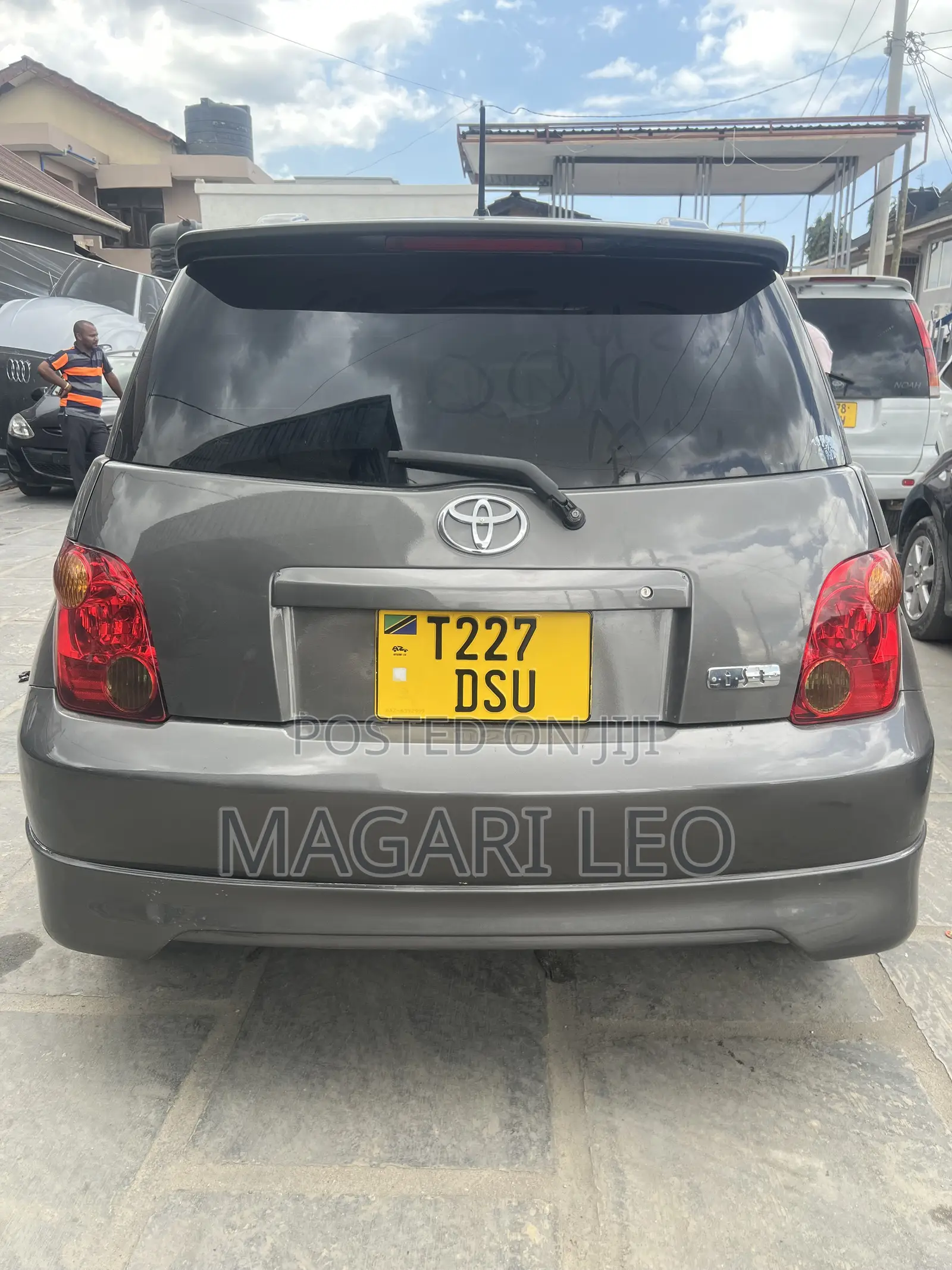 Toyota IST 2005 Gray