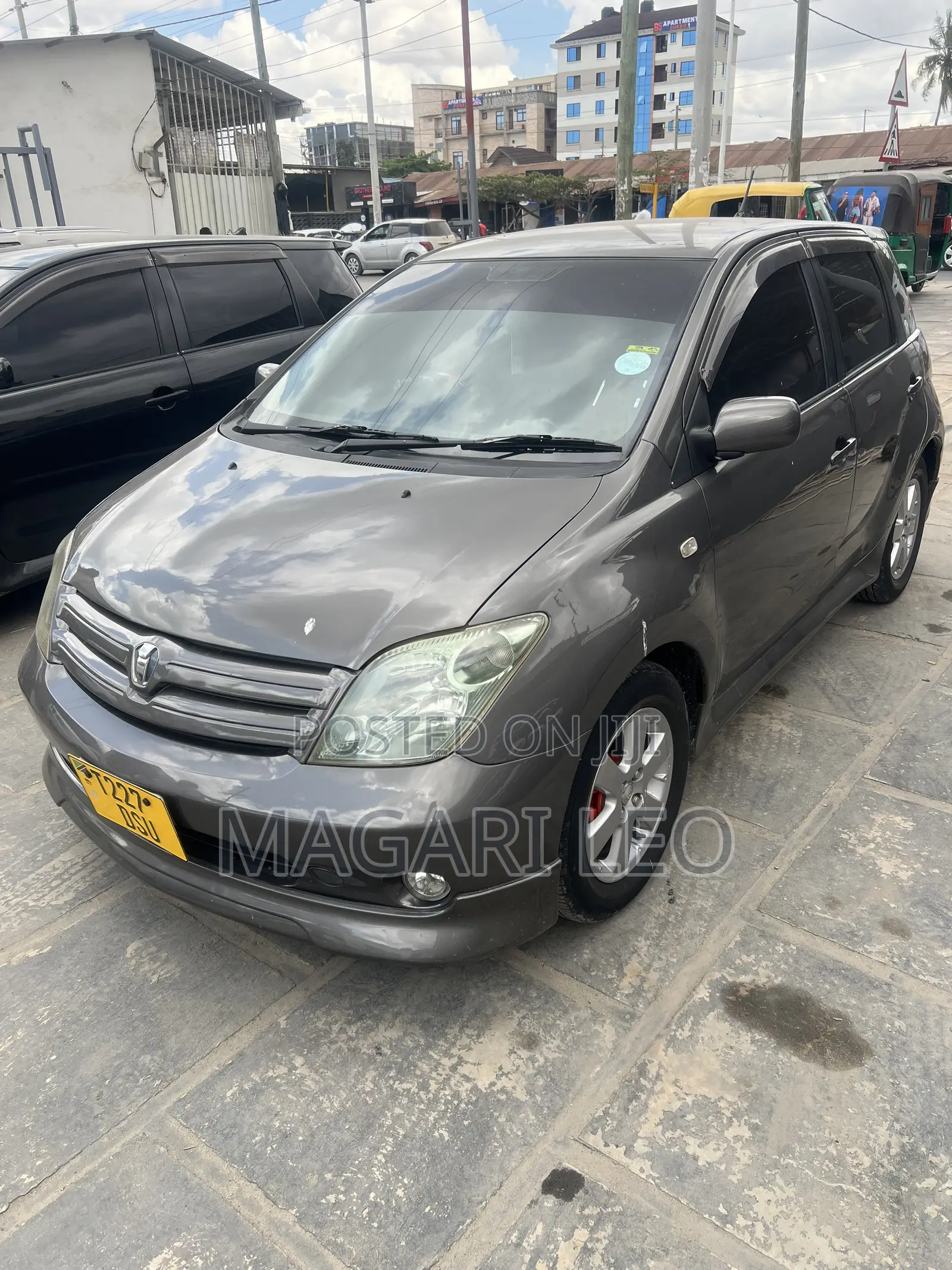 Toyota IST 2005 Gray