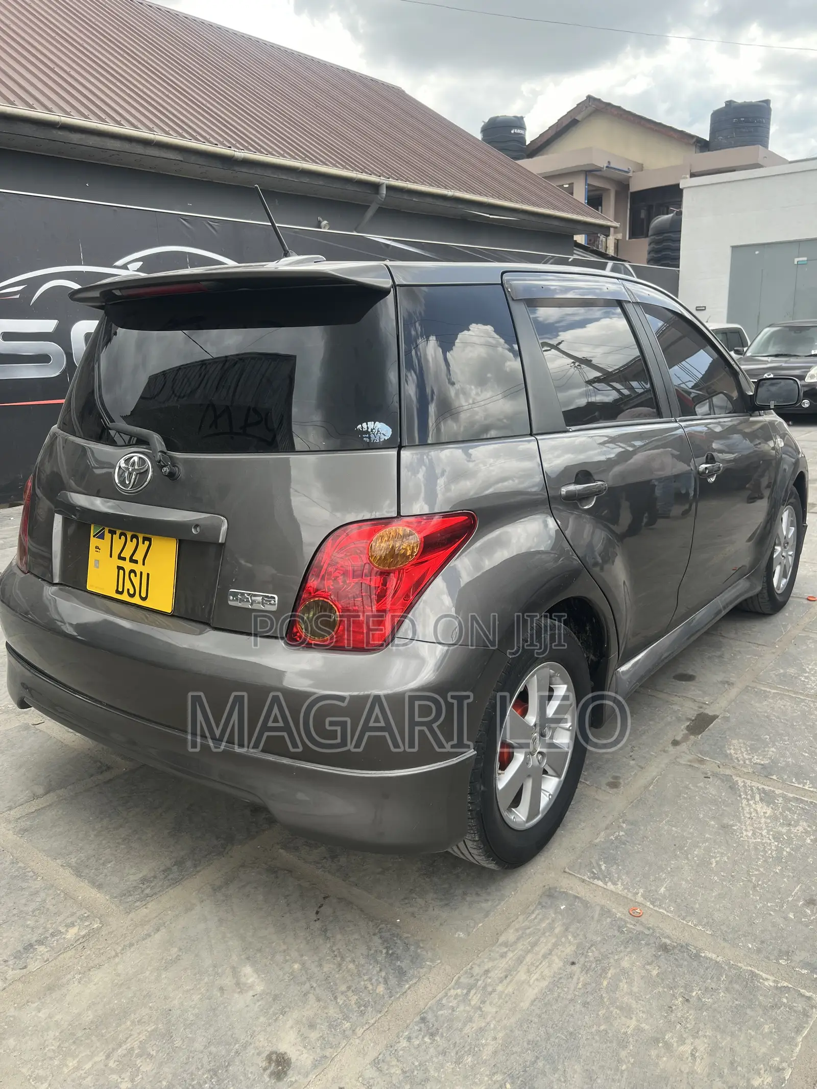 Toyota IST 2005 Gray