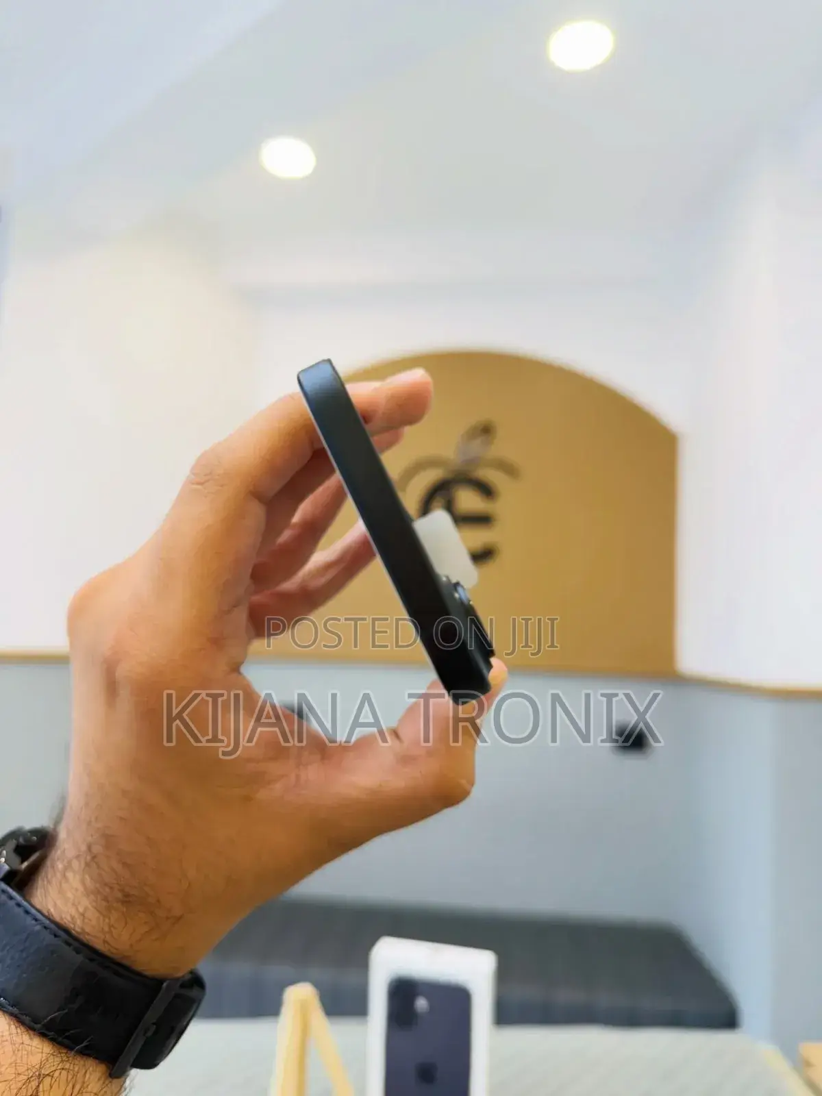 New Apple iPhone 16 128 GB Black