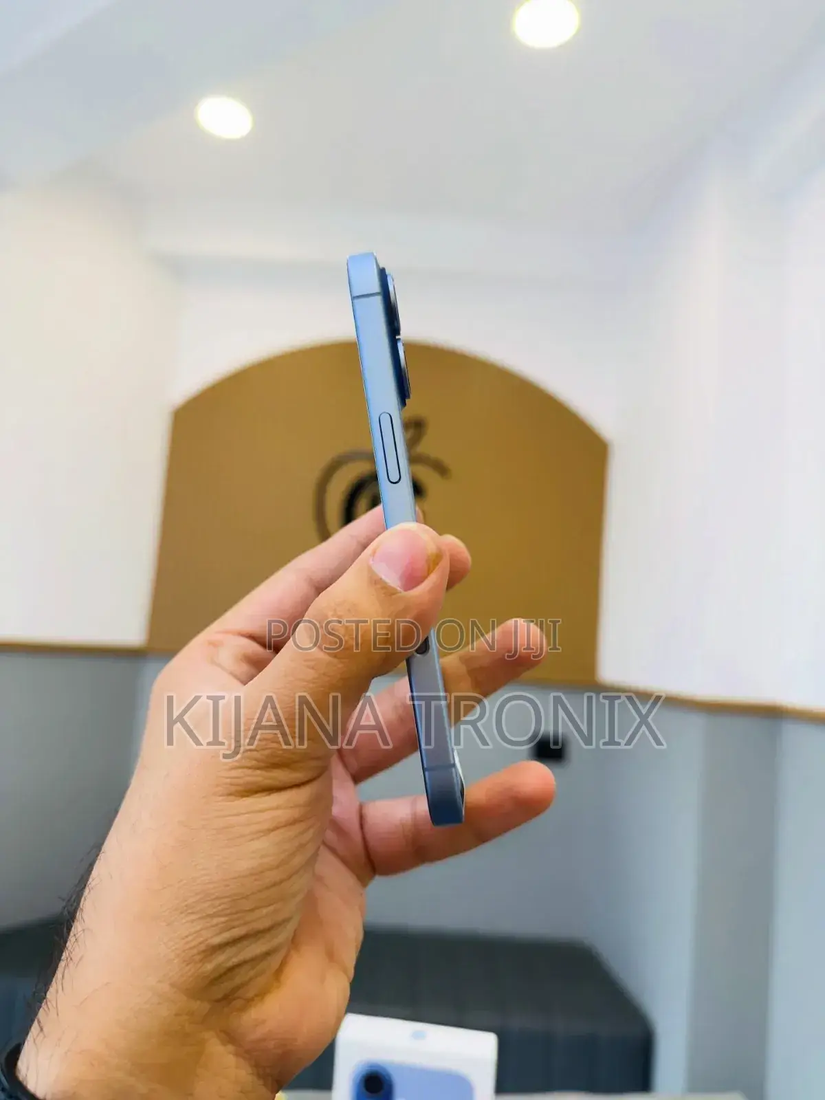 New Apple iPhone 16 128 GB Blue