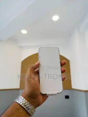 New Apple iPhone 17 256 GB White