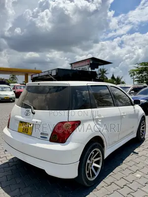 Toyota IST 2005 White