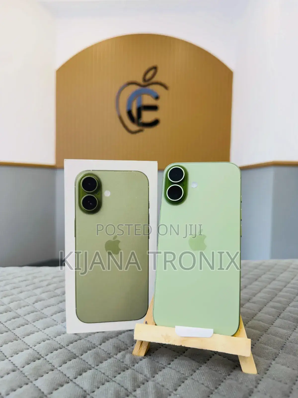 New Apple iPhone 17 256 GB Green