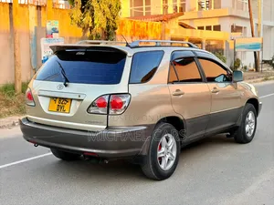 Toyota Harrier 2002 Silver