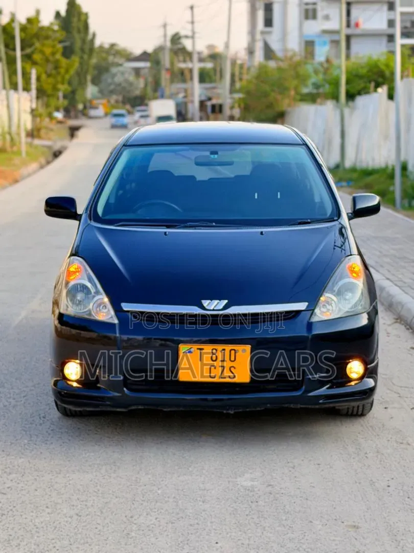 Toyota Wish 2005 Blue